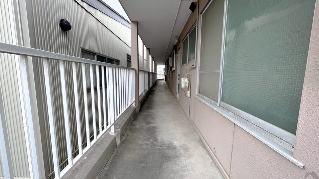 コーポスギヤマのエントランス