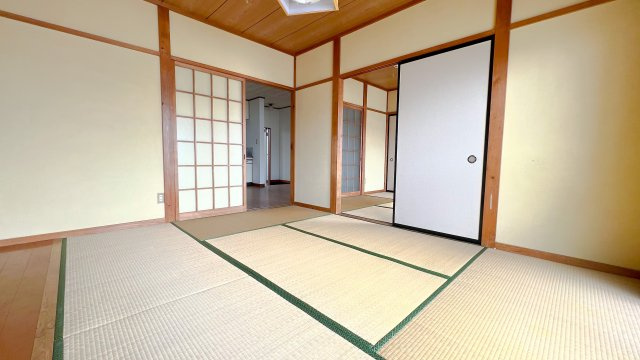 コーポスギヤマの和室