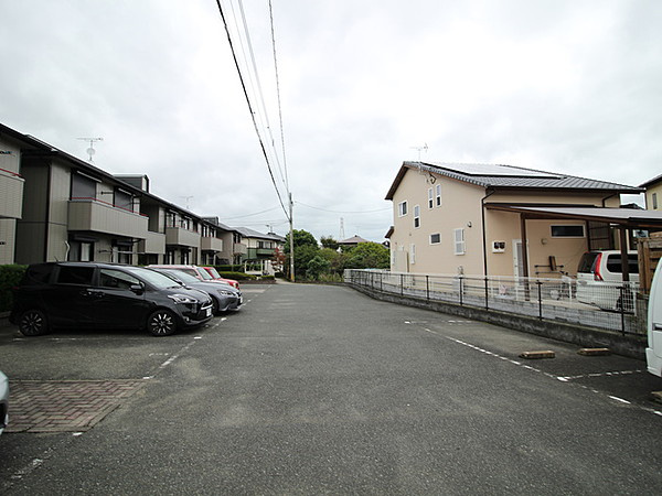 テラスコート花水木の駐車場