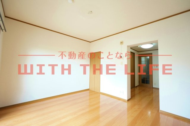 アザレアハイツハンダ第二【キャッシュバック対象物件】の居間・リビング