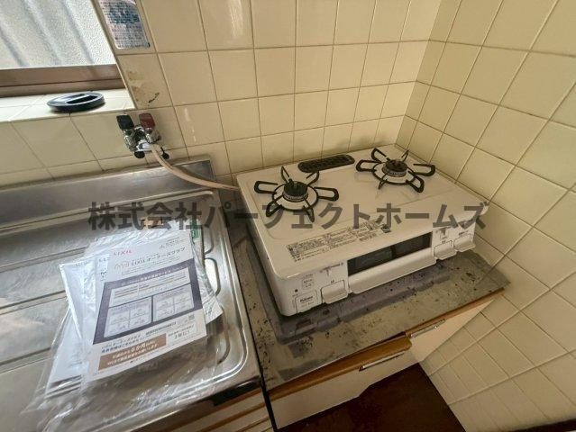 池之宮戸建　賃貸のキッチン|コンパクトなキッチンで掃除もラクラク