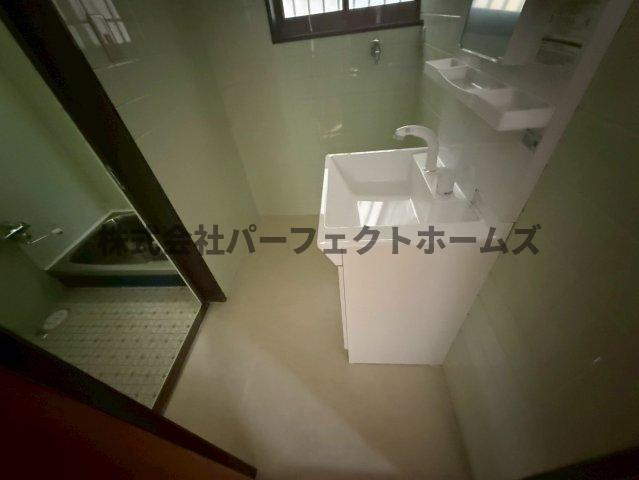 池之宮戸建　賃貸の洗面所|広い洗面スペース