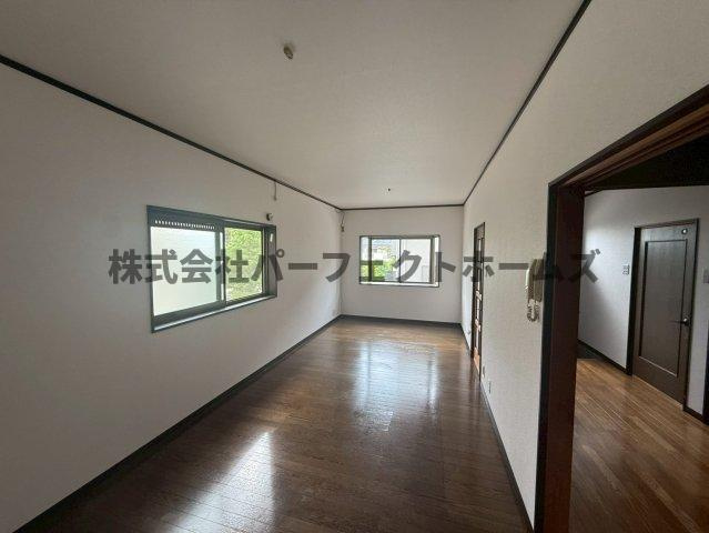 池之宮戸建　賃貸の居間・リビング|ゆったりとしたリビングです
