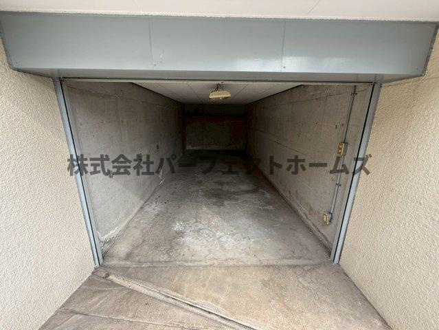 池之宮戸建　賃貸の駐車場|駐車スペースもあります