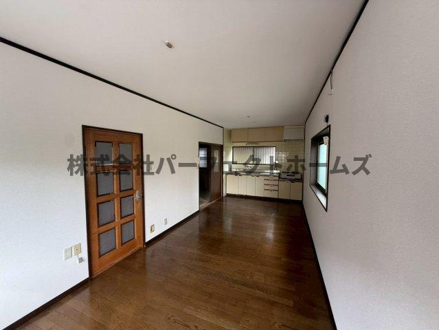 池之宮戸建　賃貸の居間・リビング|居間です