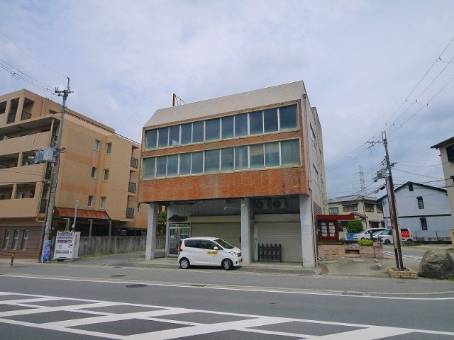 都築ビルの外観