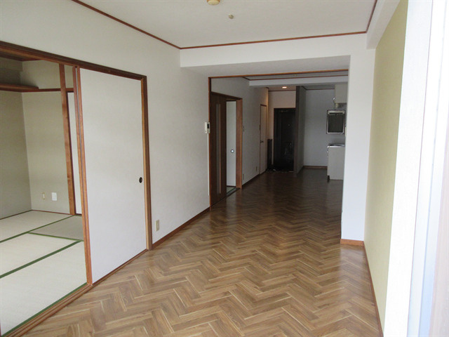 松仙堂ビルの居間・リビング|松仙堂ビル