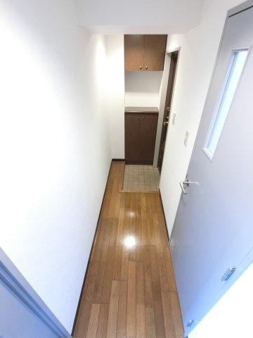 SATOMIー1番館の玄関