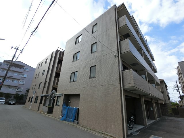 SATOMIー1番館の外観