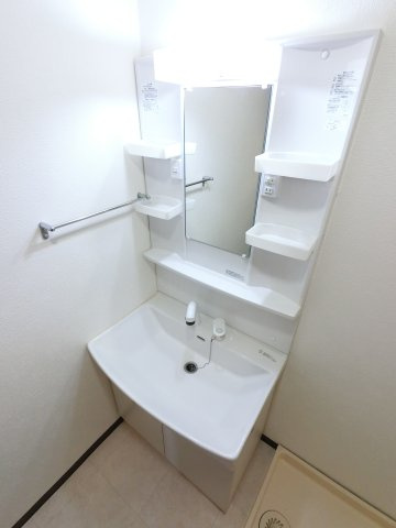 SATOMIー1番館の独立洗面台
