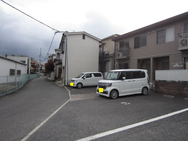 【駐車場】