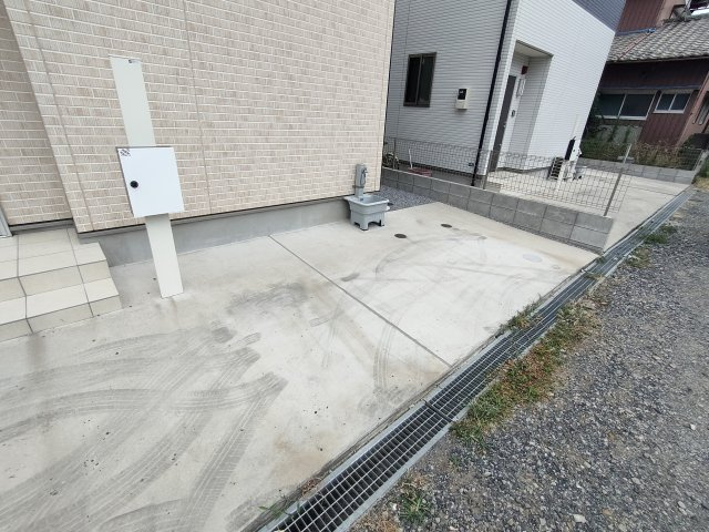 グランソフィア宮町の駐車場|カースペースがあります