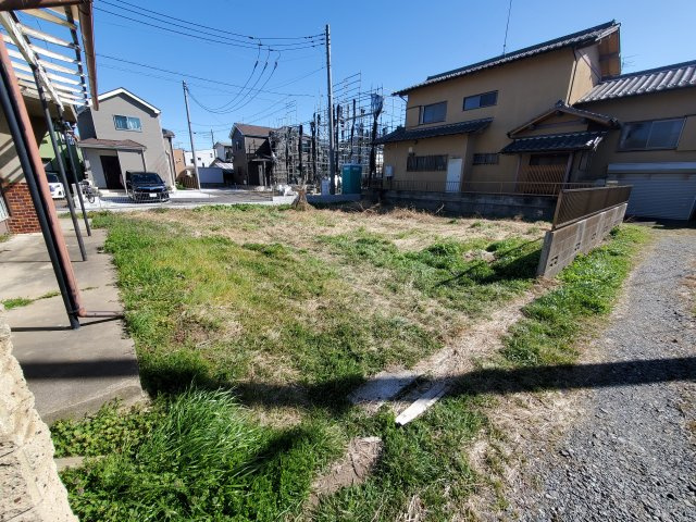 グランソフィア宮町の駐車場|敷地傍に広々とした専用駐車場があります。