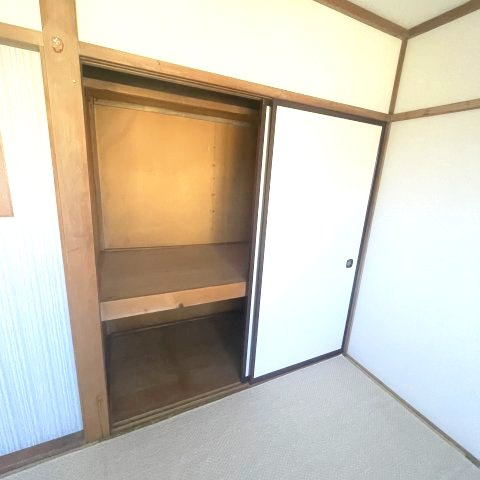室蘭市高砂町2丁目3-17戸建の収納