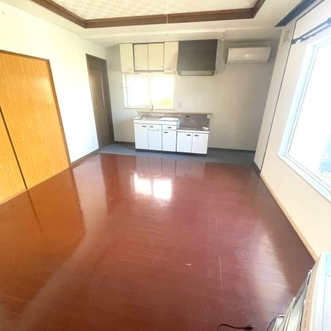 室蘭市高砂町2丁目3-17戸建の居間・リビング
