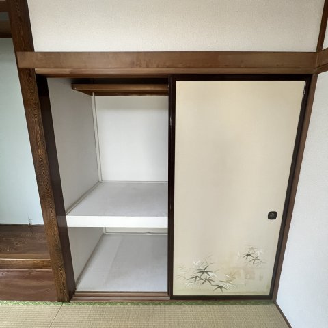 室蘭市高砂町2丁目3-17戸建の収納