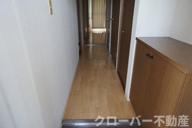 フィネスサンの玄関