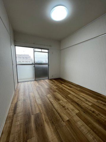 スカイフォートの居間・リビング