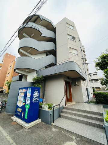 スカイフォートの外観