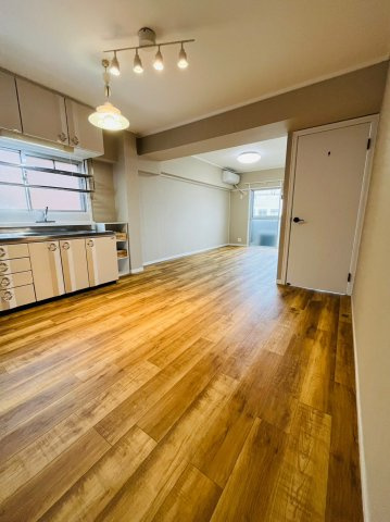 スカイフォートの居間・リビング