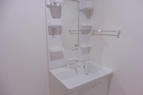 MARKSFORT花畑の洗面所|明るい洗面所です※別号室のお写真になります。