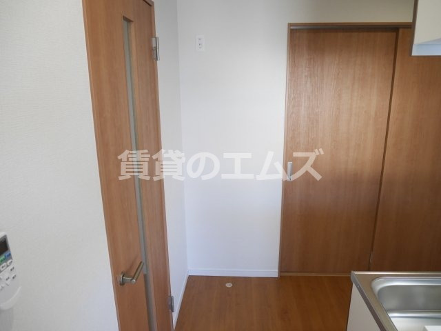 【キッチン】 | Ｃｒｅｃｉａ南福岡Ⅰ | Ｃｒｅｃｉａ南福岡Ⅰの冷蔵庫置き場