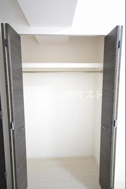 セオリー難波パレの収納