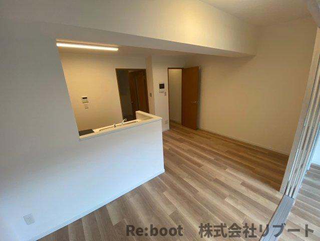 ドゥーエ妙典の居間・リビング