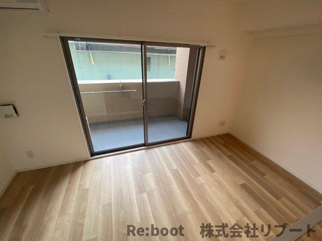 ドゥーエ妙典の洋室