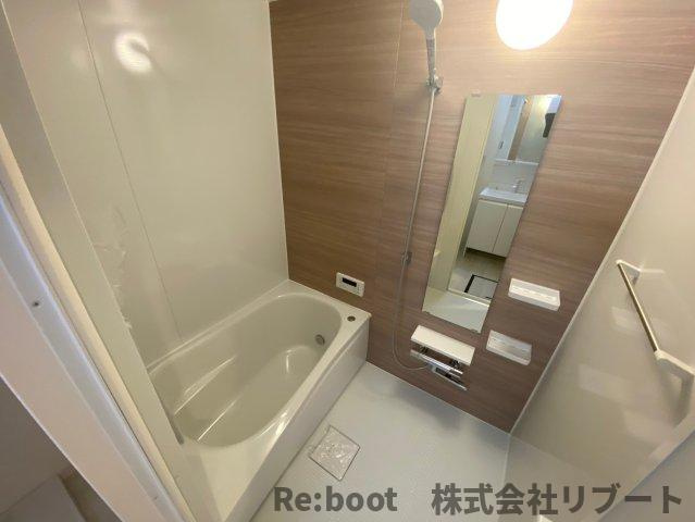 ドゥーエ妙典の浴室