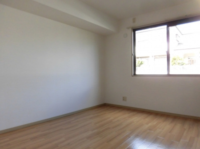 【洋室】 | サニーフラット.N | 明るい洋室です