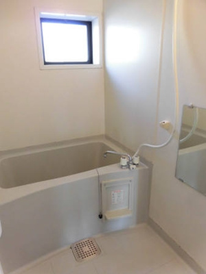 【浴室】 | サニーフラット.N | 落ち着いた空間のお風呂です