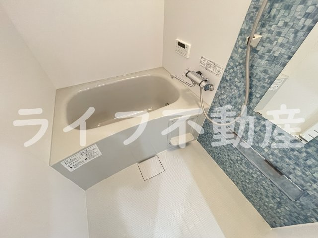 クリエオーレ衣摺Ⅰの浴室|ゆったり過ごせるお風呂です