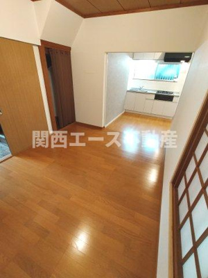 【居間・リビング】 | 東石切町３丁目貸家