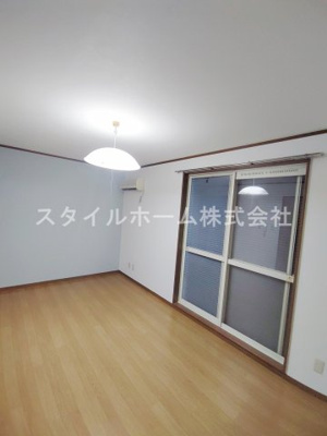 【居間・リビング】 | 牛川通ウラヤマハイツ | 別部屋写真です。