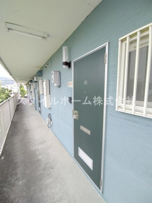 【玄関】 | 牛川通ウラヤマハイツ | 別部屋写真です。