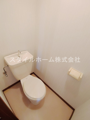 【トイレ】 | 牛川通ウラヤマハイツ | 別部屋写真です。