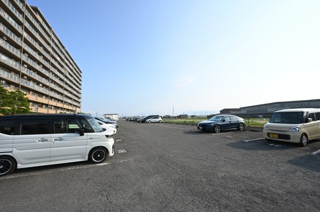 【駐車場】 | ローレルコート天理前栽
