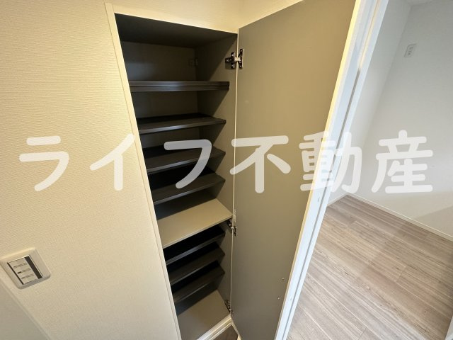 パロス衣摺クリアスの収納|ちょっとした収納スペースも充実しています