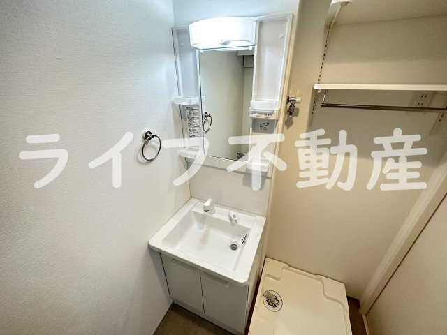 パロス衣摺クリアスの独立洗面台|独立洗面化粧台が付いています