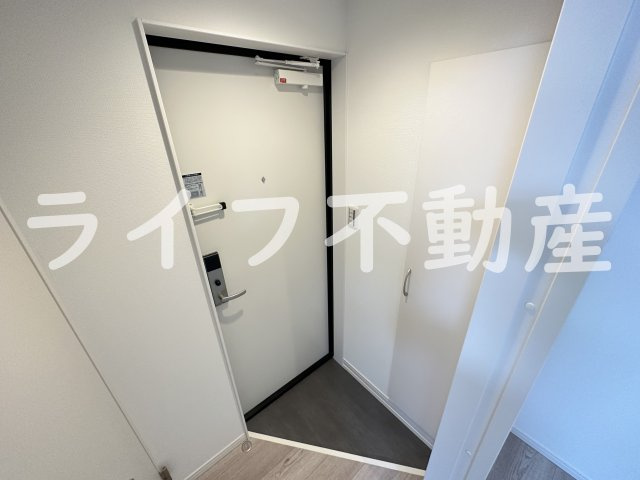 パロス衣摺クリアスの玄関|シンプルで使いやすい玄関です