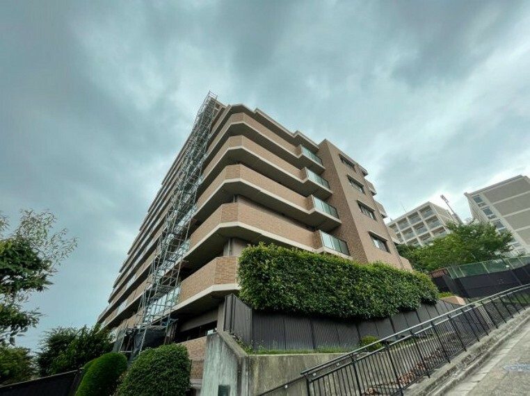 ルモン枚方公園の外観