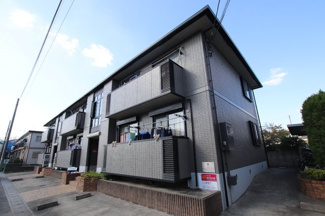 軽量鉄骨２階建てアパート