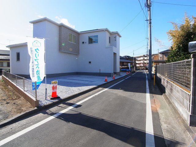 新築　前橋市青柳町　GRAFARE　2号棟の前面道路含む現地写真|北側接道幅員約4ｍ
