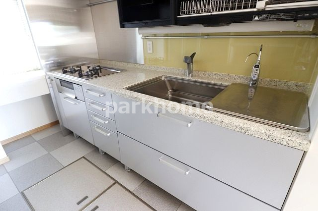 アストーレ青柳のキッチン