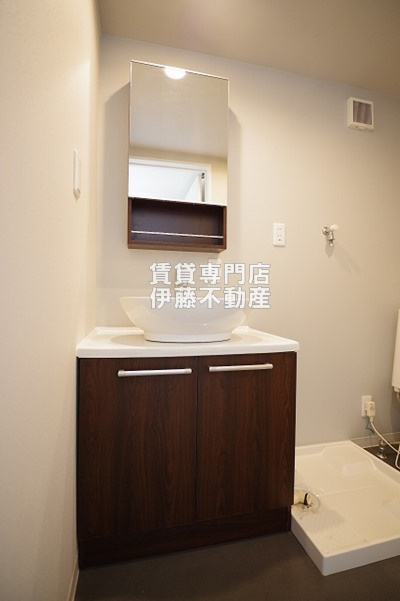 GranStaの洗面所|独立洗髪洗面化粧台＆室内洗濯機置場