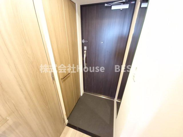 プレサンス　ハーバーランド　アンド・シーの玄関