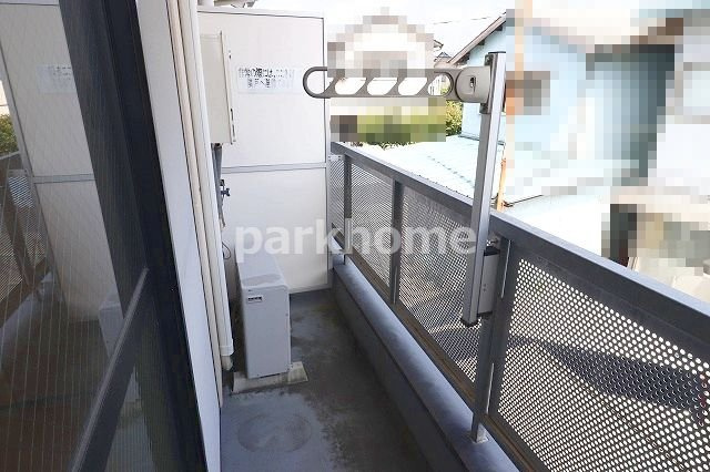 カーサNAKANOのバルコニー|暖かな日差しのふりそそぐバルコニー