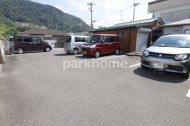 カーサNAKANOの駐車場|駐車場です