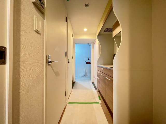 セレニテ本町東リアンの玄関